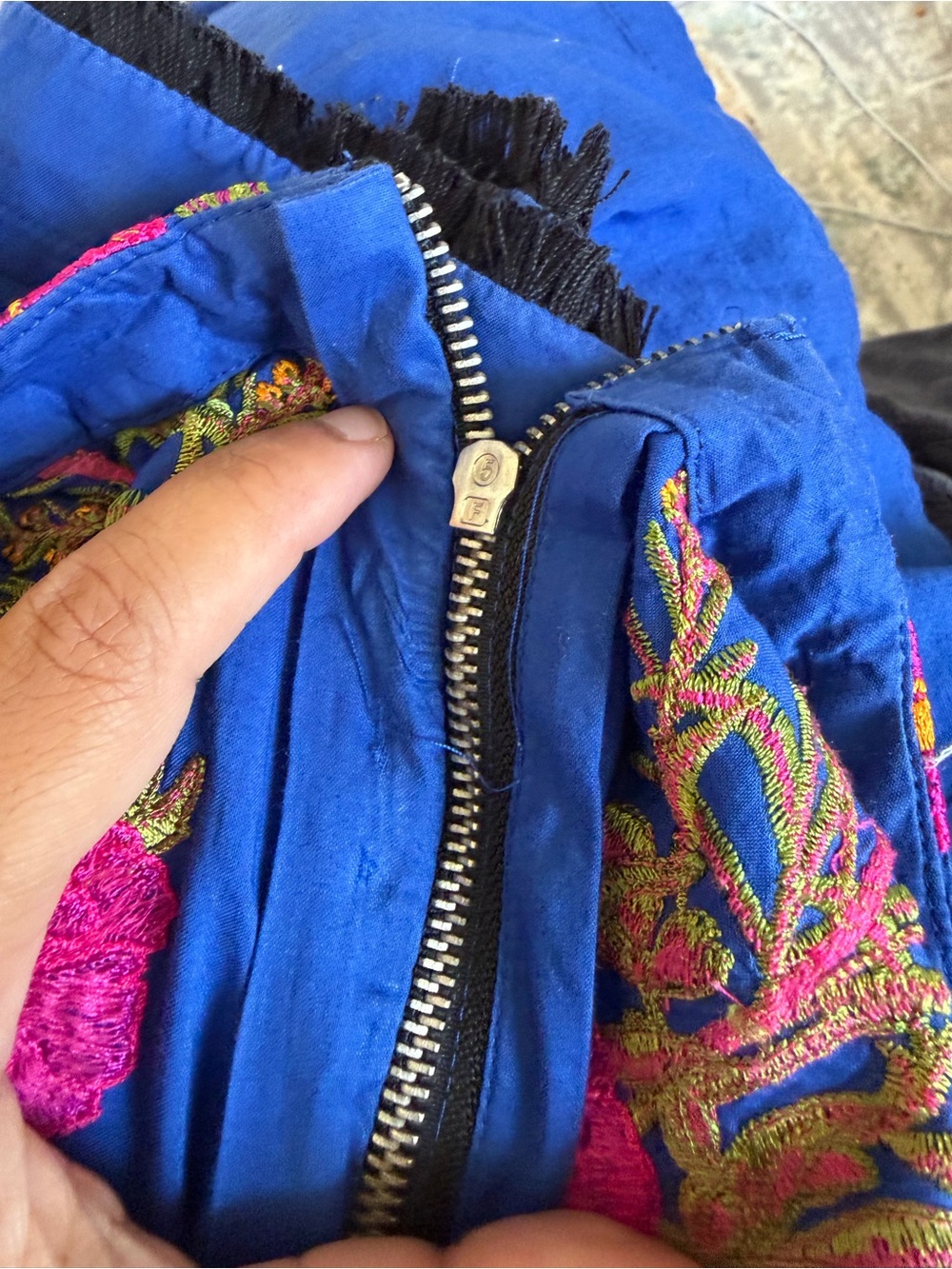 Royal Blue Embroidered Floral Tunic kurta - Picture 5 of 5